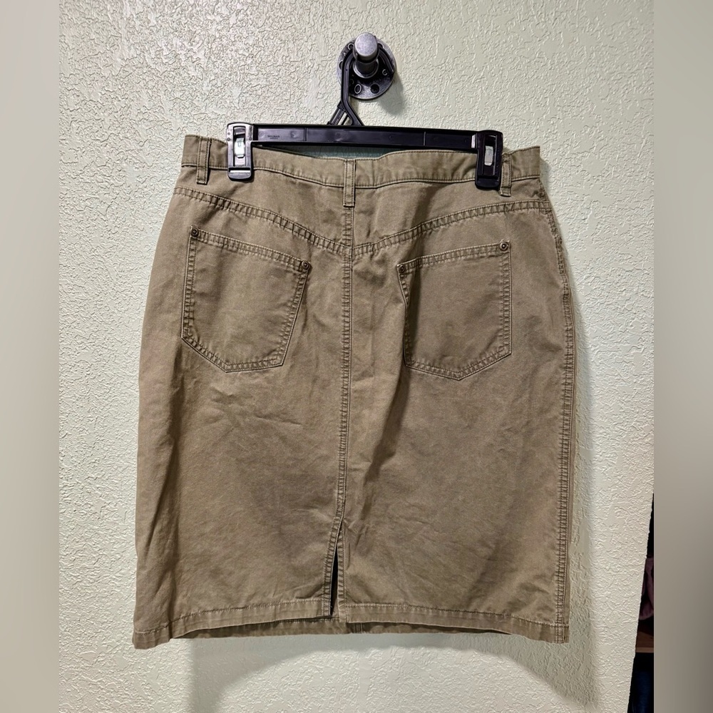 Liz Claiborne Olive Green Skirt - Picture 3 of 4